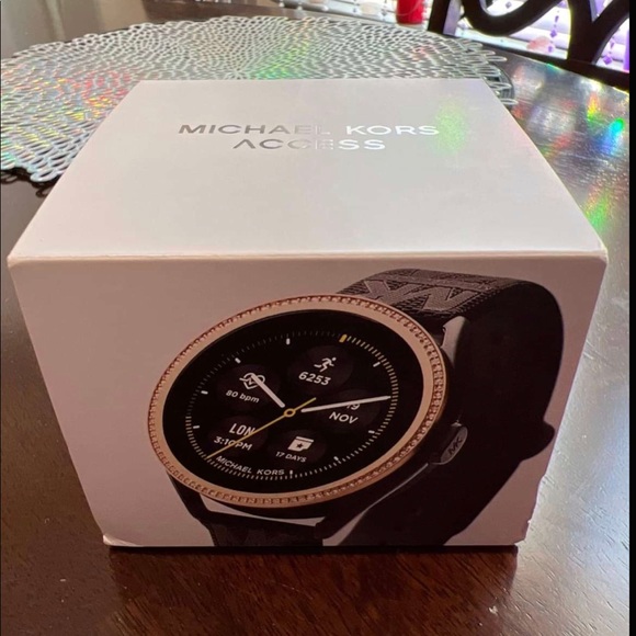 Michael Kors Access Gen 5E MKGO 2 smartwatch